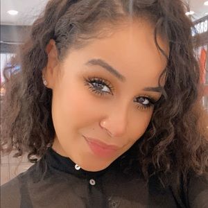 Meet your Posher, Jenny